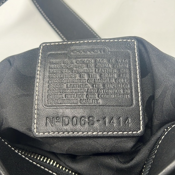 Coach Smooth Black Leather D06S-1414 Large Shoulder Crossbody Bag - Picture 12 of 12